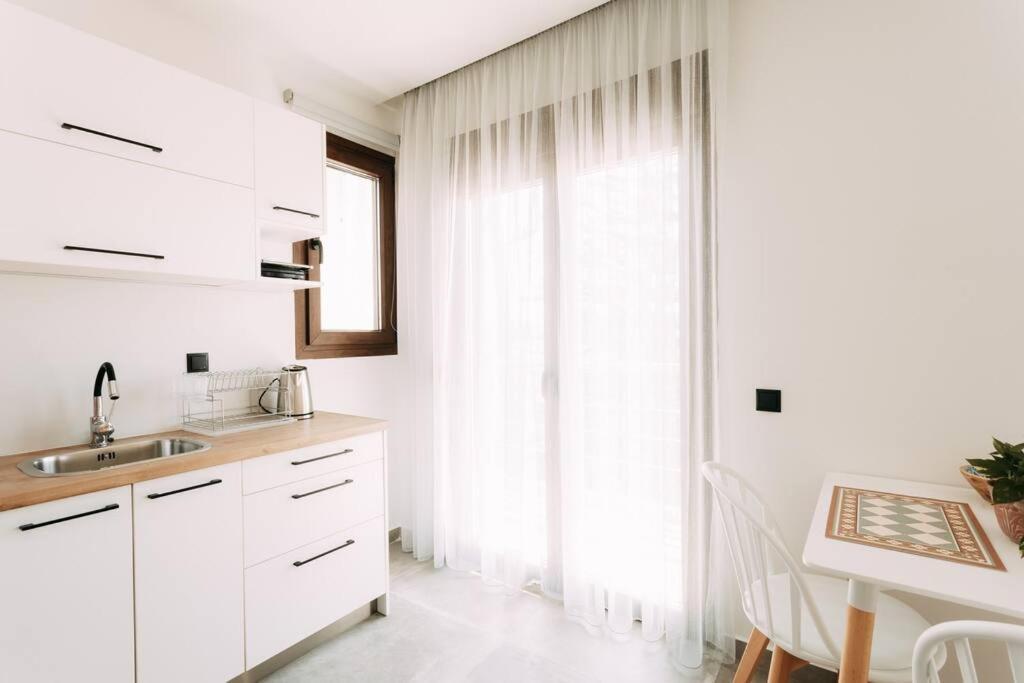 Apartment Glamorous Near Center *